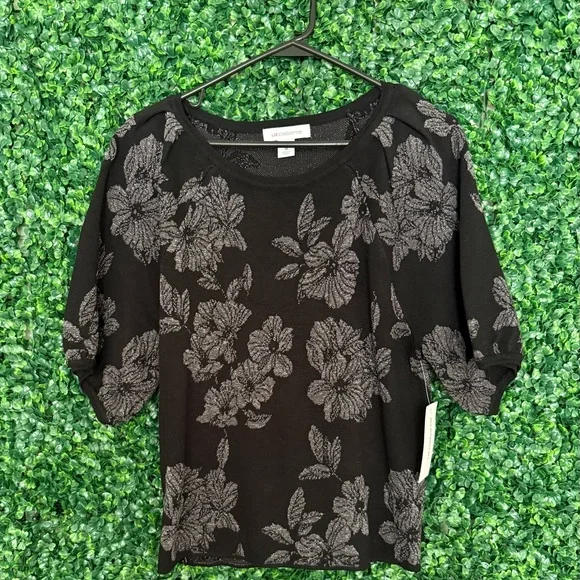 Liz Claiborne Black and Gray Floral Sweater - Picture 1 of 3